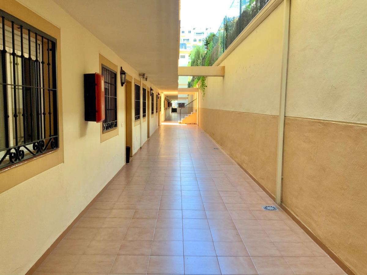 Apartamento De 2 Dormitorios, Gran Terraza, Vistas Al Mar Cerca Playa Carvajal Benalmádena Exterior photo