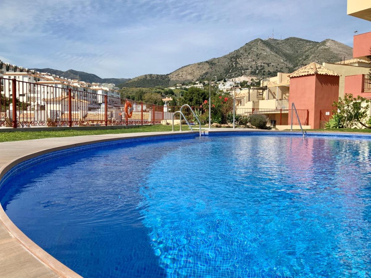 Apartamento De 2 Dormitorios, Gran Terraza, Vistas Al Mar Cerca Playa Carvajal Benalmádena Exterior photo
